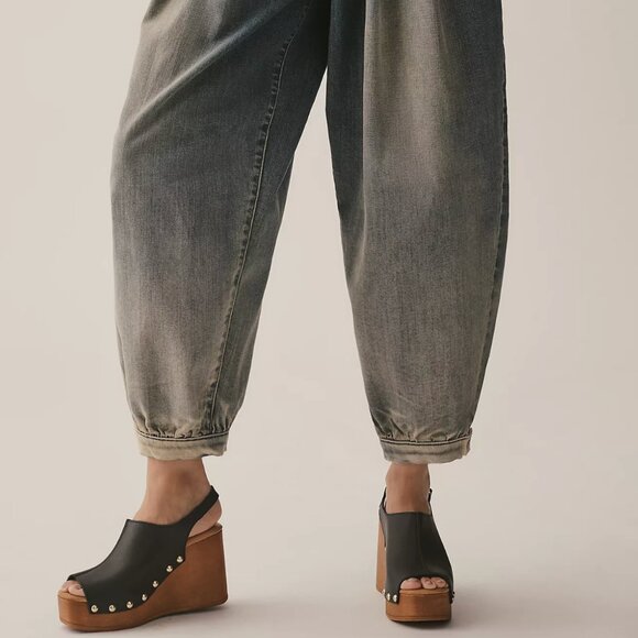 NWT Anthropologie Pilcro Pleated High-Rise Balloon-Leg Jeans size 27 - Picture 2 of 6